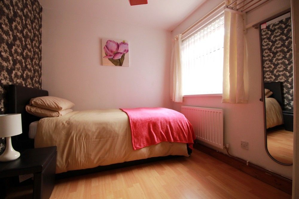 Great Location - City Centre - Parking - 4 Beds - 2 Bedrooms Belfast Exterior foto