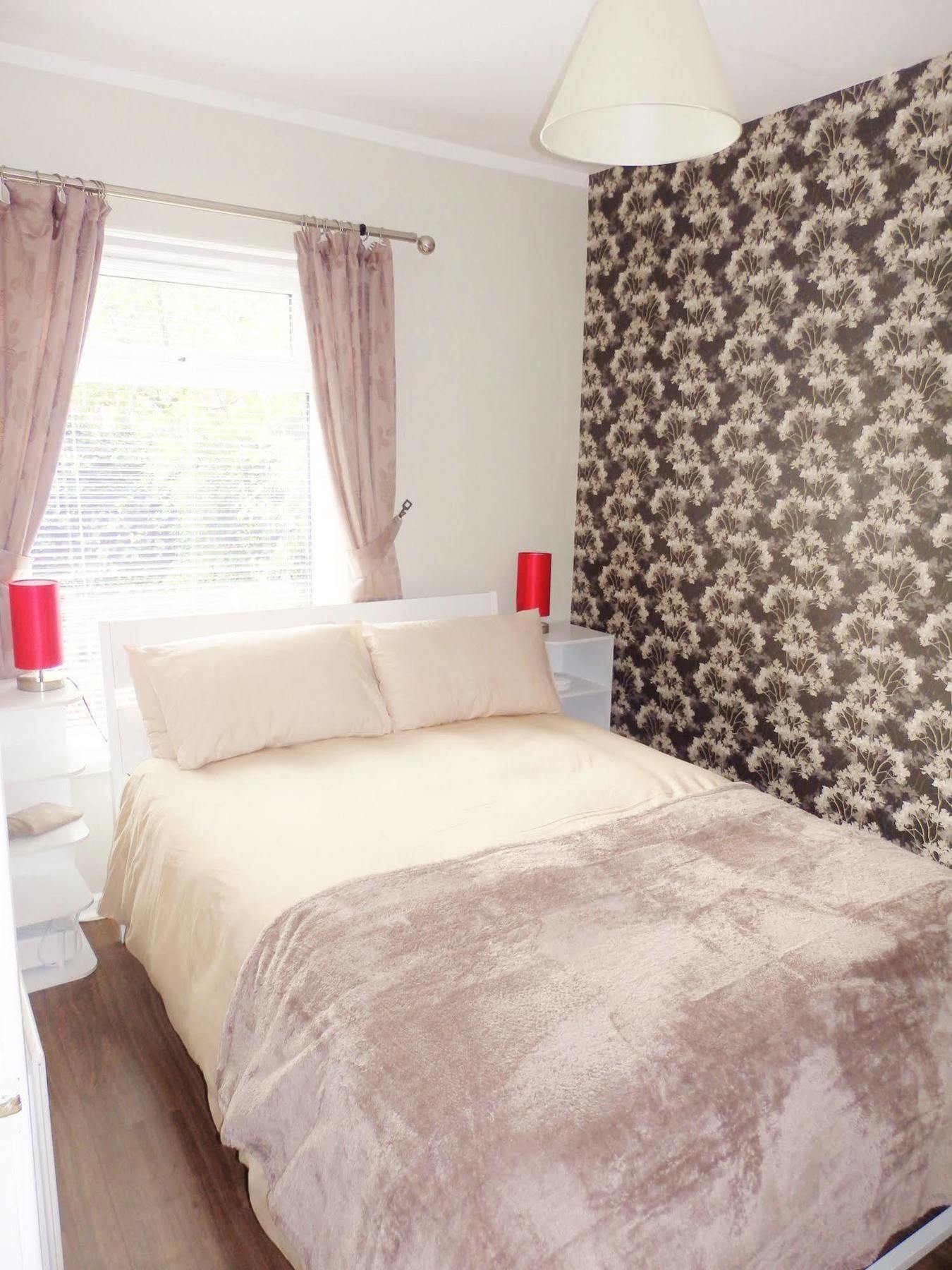 Great Location - City Centre - Parking - 4 Beds - 2 Bedrooms Belfast Exterior foto